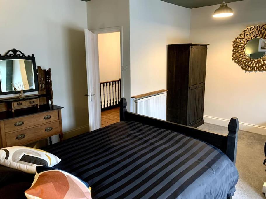 Chic Townhouse Near Tunnels Beaches Ilfracombe