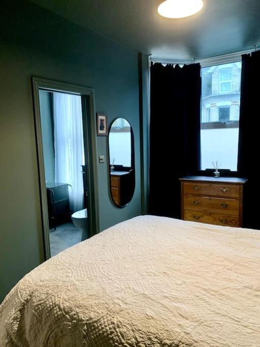 Chic Townhouse Near Tunnels Beaches Appartamento *