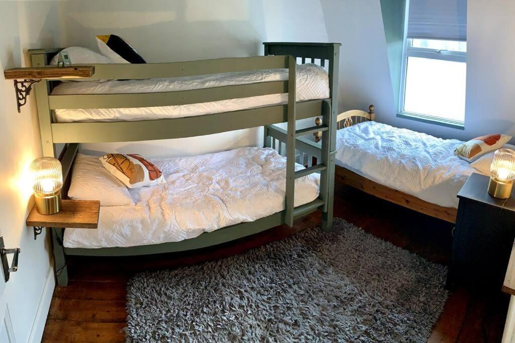 Apartment Chic Townhouse Near Tunnels Beaches