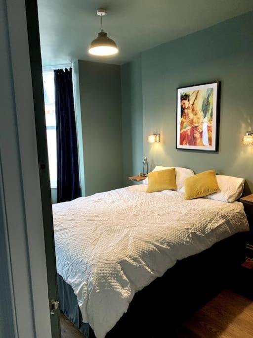 Chic Townhouse Near Tunnels Beaches Ilfracombe