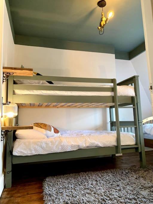 Apartment Chic Townhouse Near Tunnels Beaches
